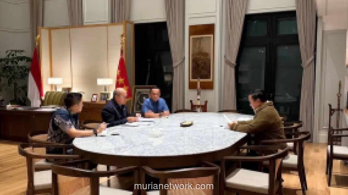 Presiden Prabowo Bahas Transformasi BUMN dan Sektor Ekonomi Baru Bersama Rosan Roeslani