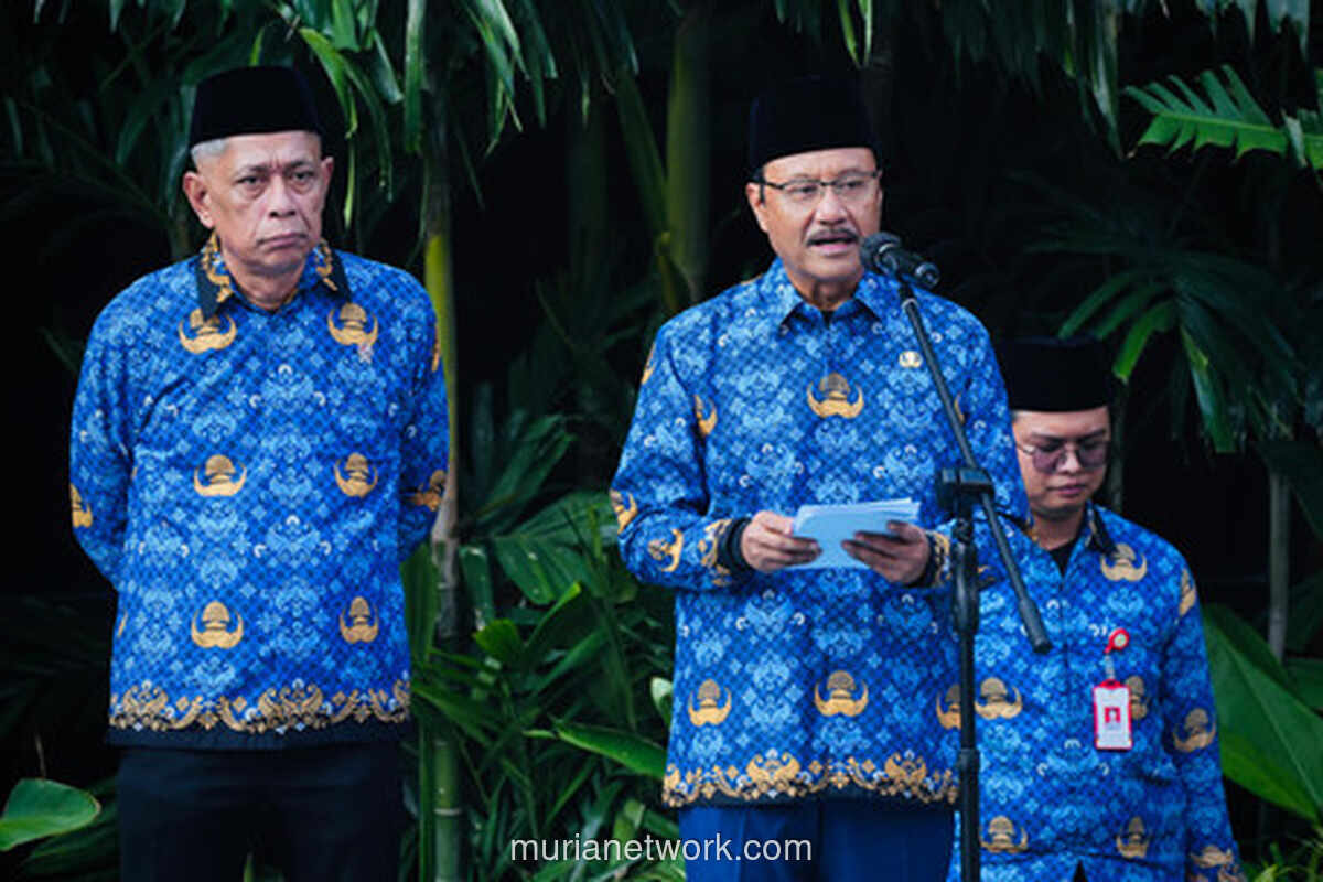 Gus Ipul Bacakan Puisi di Peringatan Harganas, Ajak Ayah Perkuat Peran dalam Pengasuhan Anak