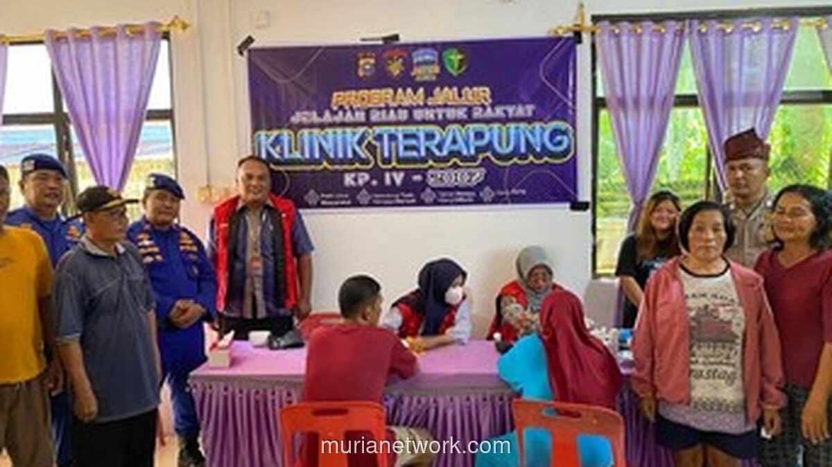 Polisi Perairan Riau Salurkan Bantuan dan Buka Klinik Gratis di Desa Pesisir Bengkalis