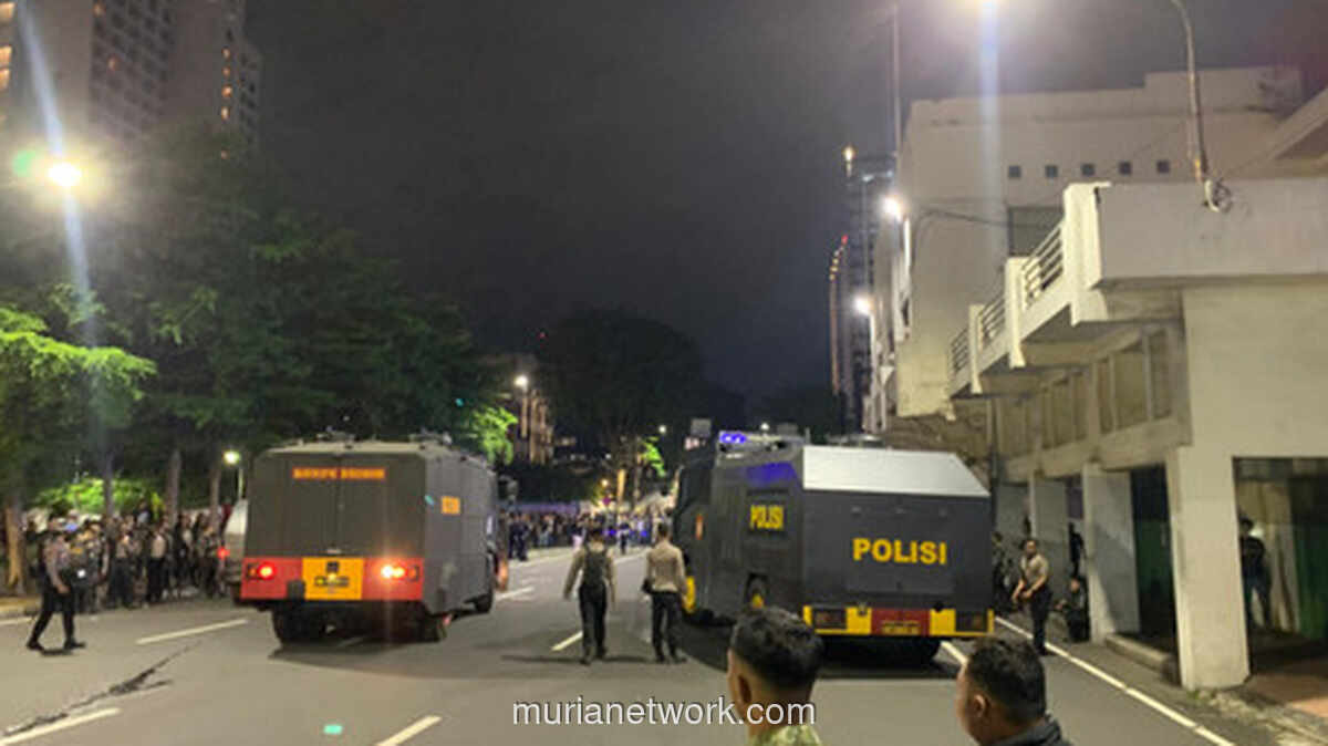 Polisi Tetapkan 10 Tersangka Kericuhan Demo di Depan Grahadi Surabaya