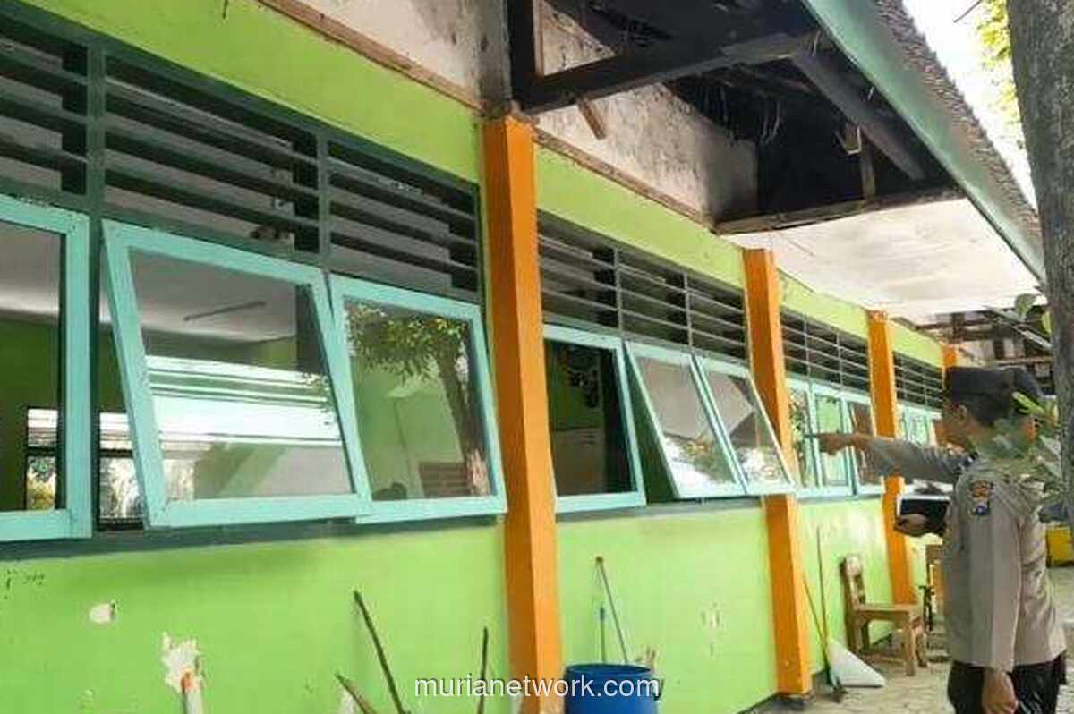 Ledakan Petasan Balon Udara Rusak Ruang Kelas SMAN 1 Badegan Ponorogo