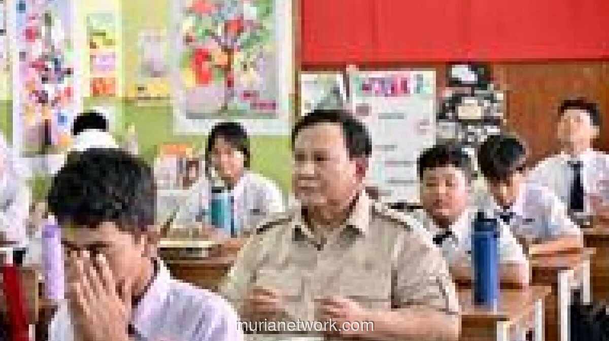 Presiden Prabowo Berhentikan Kepala BGN dan Dua Wakilnya Usai Tinjau Program Makan Bergizi Gratis