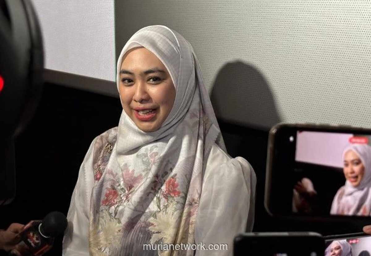 Oki Setiana Dewi Bantah Isu Keretakan Rumah Tangga dan Poligami