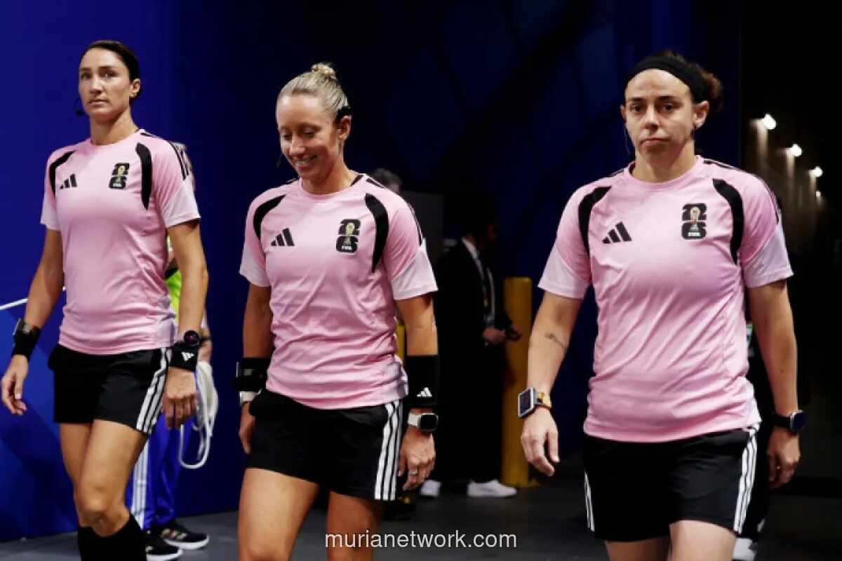 Tiga Wasit Wanita Pimpin Laga Perdana Piala Dunia 2026, Cetak Sejarah Baru di Sepak Bola Putra