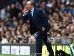 Rafael Benitez Resmi Lamar Jadi Pelatih Timnas Italia