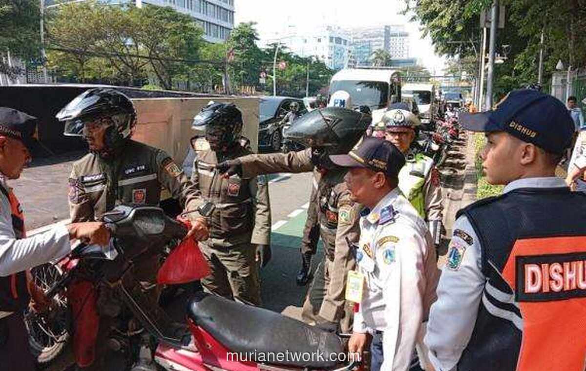 Operasi Parkir Liar di Jakarta Pusat: 92 Kendaraan Ditindak, 5 Juru Parkir Ilegal Diamankan
