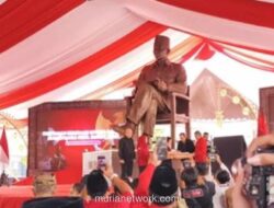 Renovasi Istana Gebang Blitar Rampung, Patung Baru Soekarno Duduk Membaca Buku Diresmikan