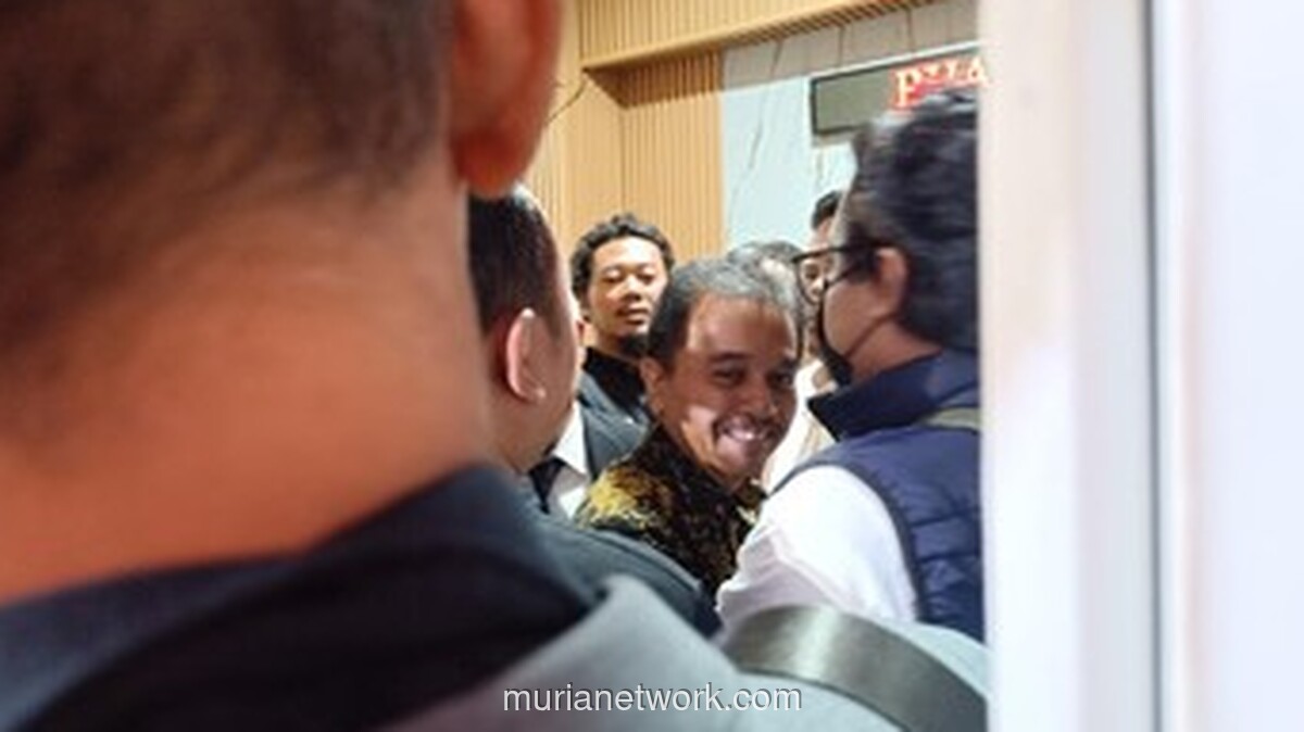 Roy Suryo dan dr Tifa Resmi Dilimpahkan ke Kejari Jakarta Selatan dalam Kasus Ijazah Palsu Jokowi
