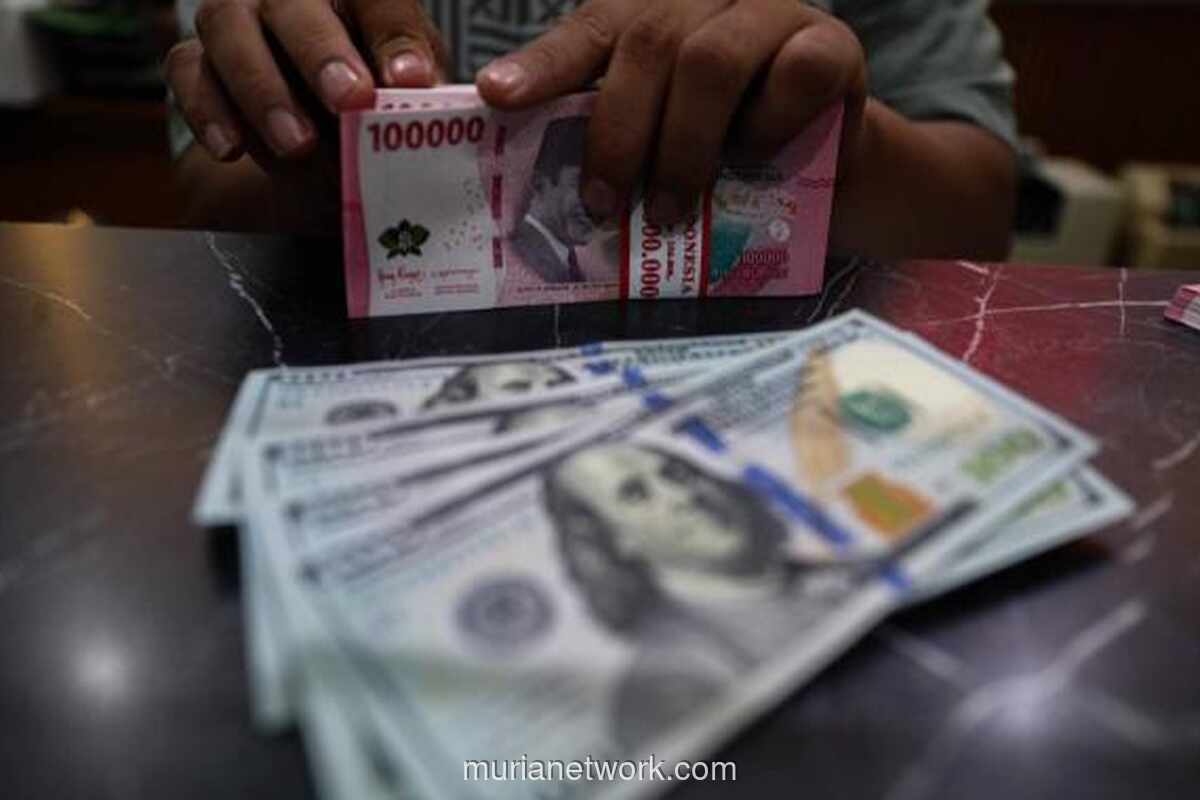Rupiah Menguat Tipis ke Rp17.704 per Dolar AS di Tengah Pergerakan Mata Uang Asia yang Beragam