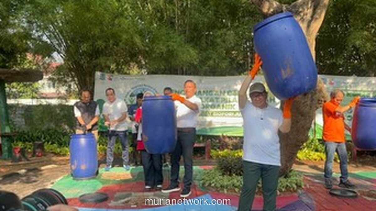 Gubernur Pramono Apresiasi Inovasi Biopori Jumbo Warga Jakarta Timur yang Mampu Serap 3,7 Ton Sampah Organik