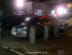 Dishub DKI Derek Dua Mobil dan Cabut Pentil Dua Lainnya di Senopati