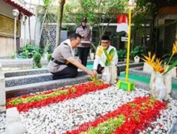 Kapolri Ziarah ke Makam Gus Dur Jelang Hari Bhayangkara ke-80