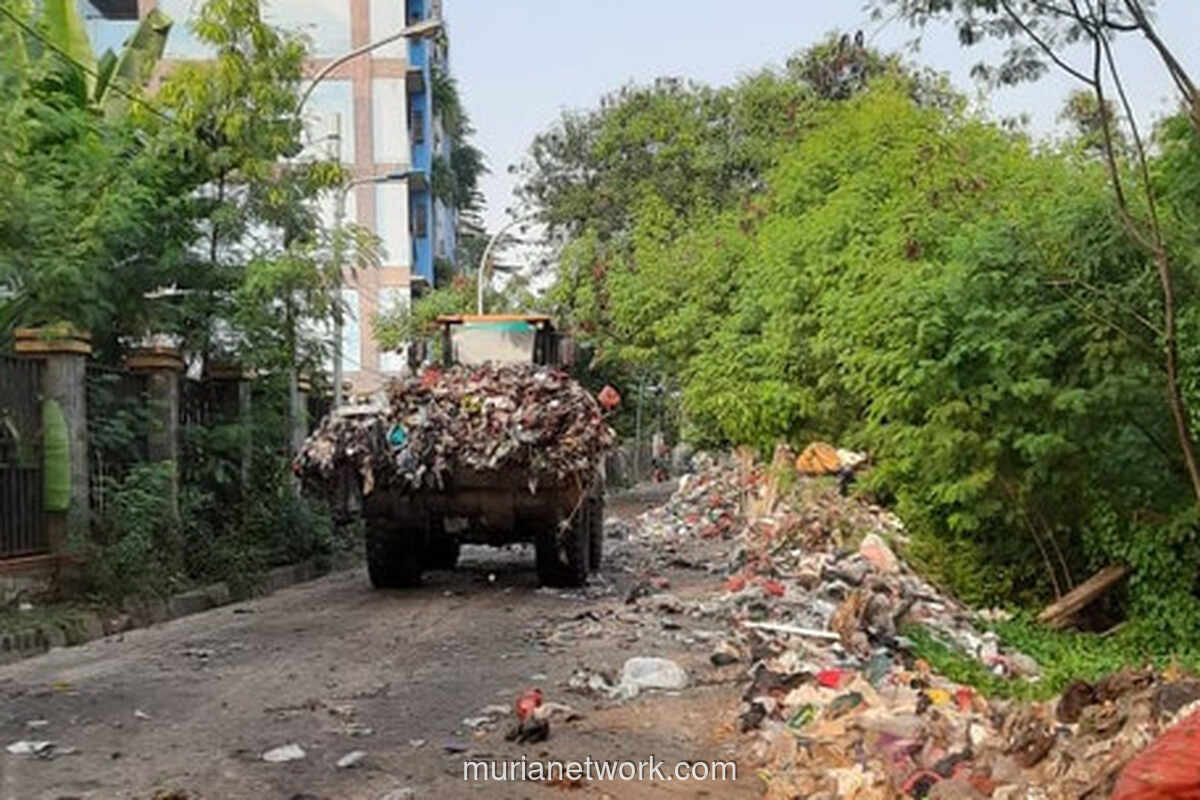 Tumpukan Sampah Liar Sepanjang 50 Meter di Cakung Dibersihkan, Akan Dipasangi Pagar