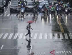 BMKG: Hujan Ringan Diprakirakan Guyur Empat Wilayah Jakarta Sore-Malam