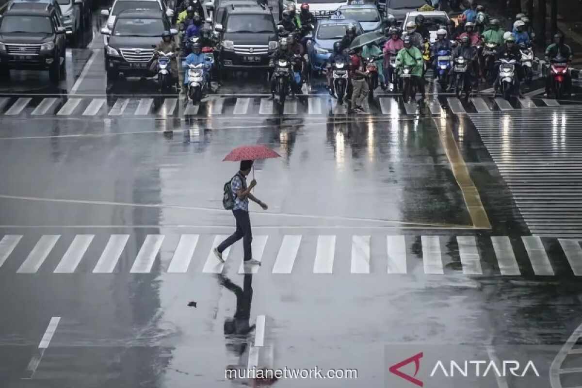 BMKG: Hujan Ringan Diprakirakan Guyur Empat Wilayah Jakarta Sore-Malam