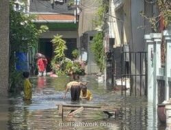 Hujan Deras Rendam Puluhan Titik di Surabaya, BPBD Jatim Kerahkan Penyedotan