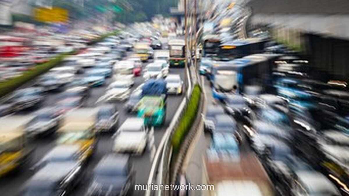 Kepadatan Arus Lalu Lintas di Sejumlah Ruas Tol Menuju Jakarta pada Kamis Pagi