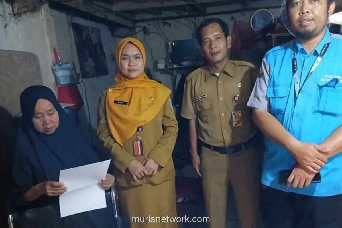 Sudinsos Jakbar Salurkan Bantuan Kursi Roda ke Lima Warga Difabel di Jelambar, Targetkan 970 Alat Bantu Fisik pada 2026