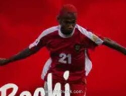 Rochi Putiray di Usia 55 Tahun Masih Bugar, Kenang Dua Gol ke Gawang AC Milan