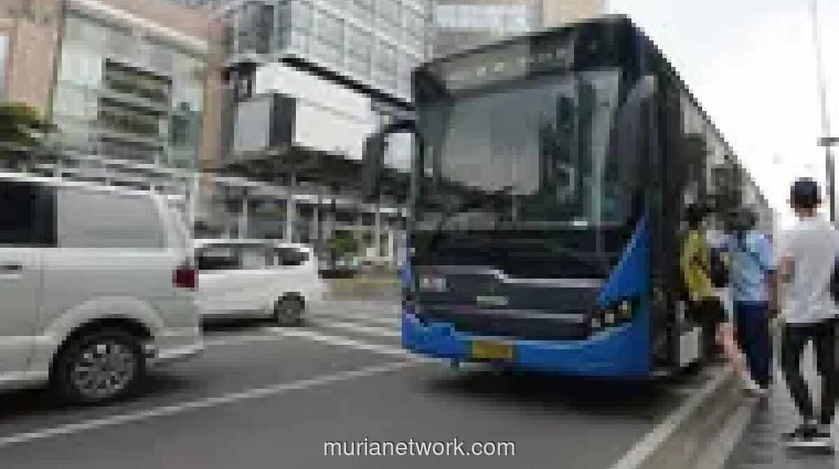 Pramono Umumkan Tarif Transjabodetabek Segera Naik Usai Rute Diperpanjang