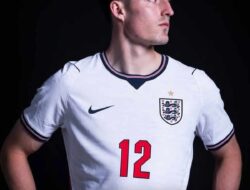 Tino Livramento Dipastikan Absen dari Piala Dunia 2026 karena Cedera, Inggris Panggil Trevoh Chalobah sebagai Pengganti