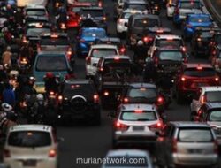 Kepadatan Arus Lalu Lintas Pagi Ini di Jakarta Dipicu Antrean Kontainer dan Kecelakaan Beruntun