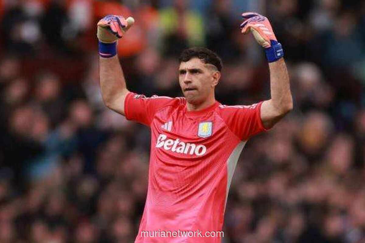 Harga dan Gaji Jadi Batu Sandungan, Juventus Tunda Transfer Emiliano Martinez