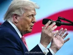 Trump Adu Mulut dengan Senator Partai Republik soal Resolusi Penghentian Perang Iran