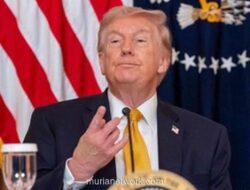 Trump di Hari Ulang Tahun ke-80 Bahas Iran, Rusia, dan Ukraina Lewat Telepon dengan Putin dan Zelensky
