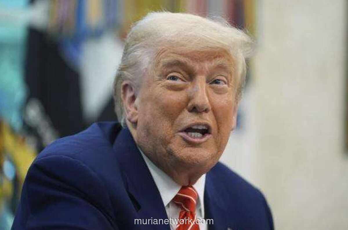 Trump: Iran Hapus Pungutan Kapal di Selat Hormuz, Dana Bekukan untuk Beli Pangan AS