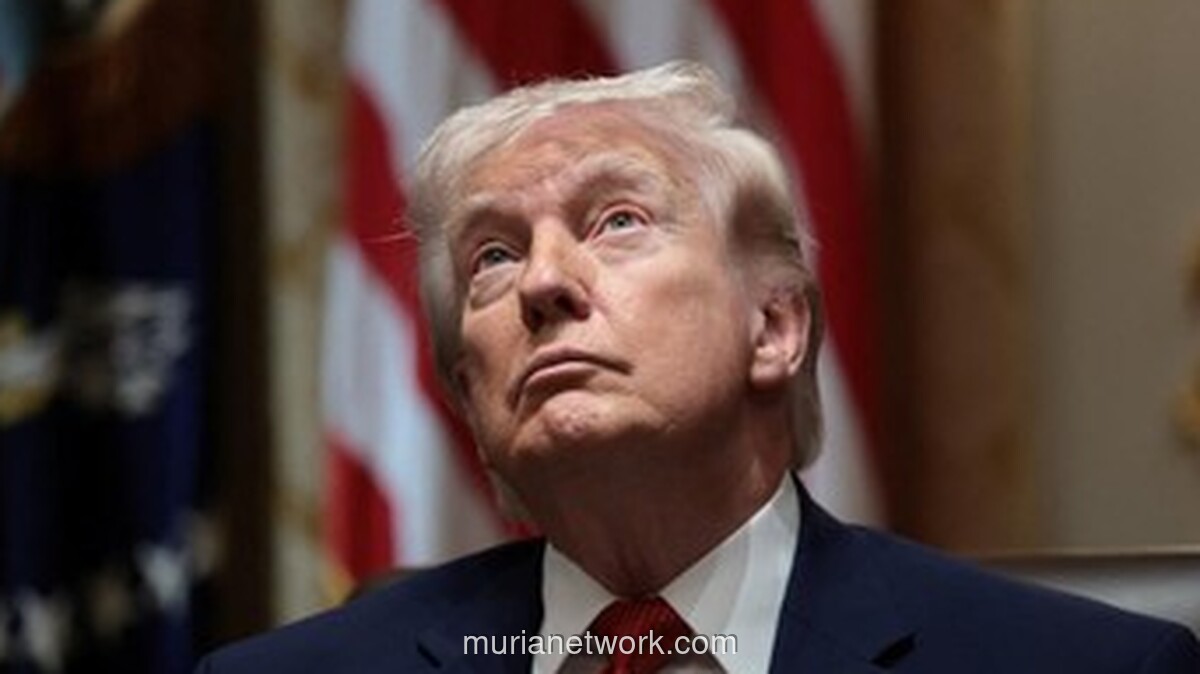 Trump Klaim Pejabat Iran Telepon dan Minta Hentikan Serangan AS
