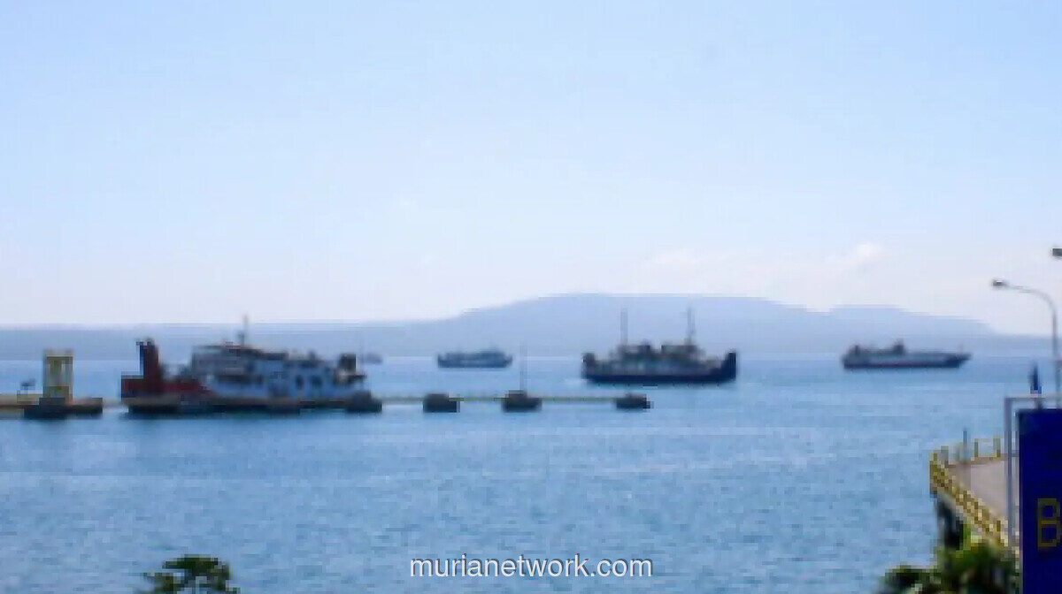 ASDP Operasikan 28-30 Kapal Feri Per Hari untuk Urai Kepadatan di Pelabuhan Ketapang