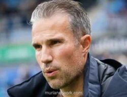Feyenoord Pecat Robin van Persie setelah 16 Bulan, Manajemen Baru Nilai Saatnya Berganti Pelatih