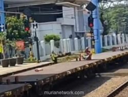 Pria Nekat Tumpang Kereta Barang di Jatinegara Diamankan Petugas, Didalami Kondisi Psikisnya