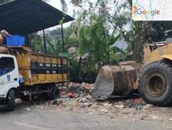 Gunungan Sampah di TPS Tanah Baru Depok Meluber, DLHK Sebut Keterbatasan Armada Jadi Kendala
