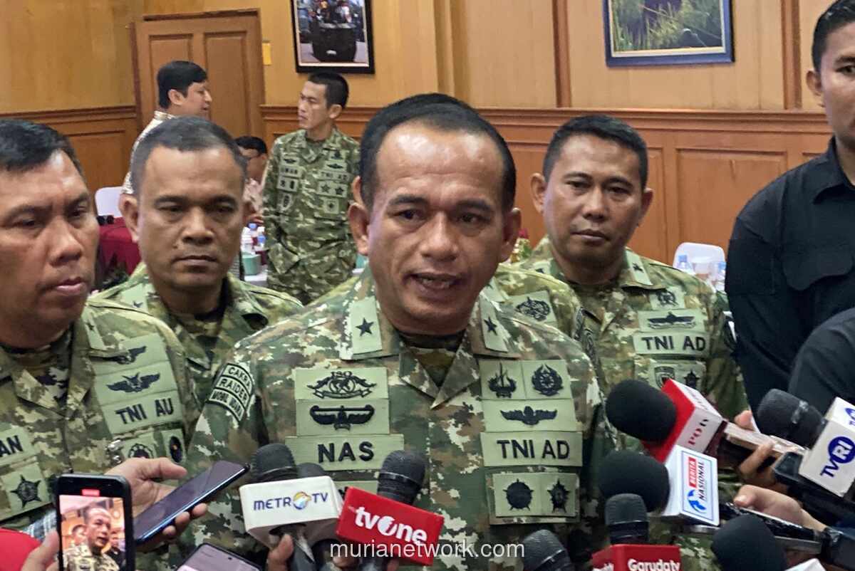 TNI Buka Suara soal Personel Hadang Mahasiswa di Bundaran HI: Bertugas Bantu Polri