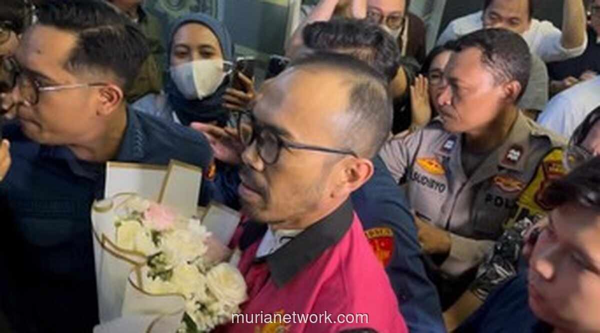 Hukuman Eks Dirut Pertamina Patra Niaga Riva Siahaan Dipangkas Jadi 7 Tahun Penjara