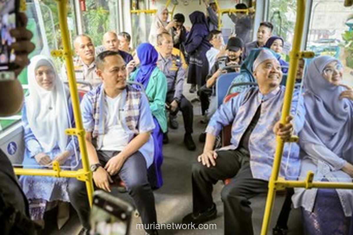 Pekanbaru Uji Coba Dua Bus Listrik, Wali Kota Tekankan Ketepatan Waktu dan Keamanan