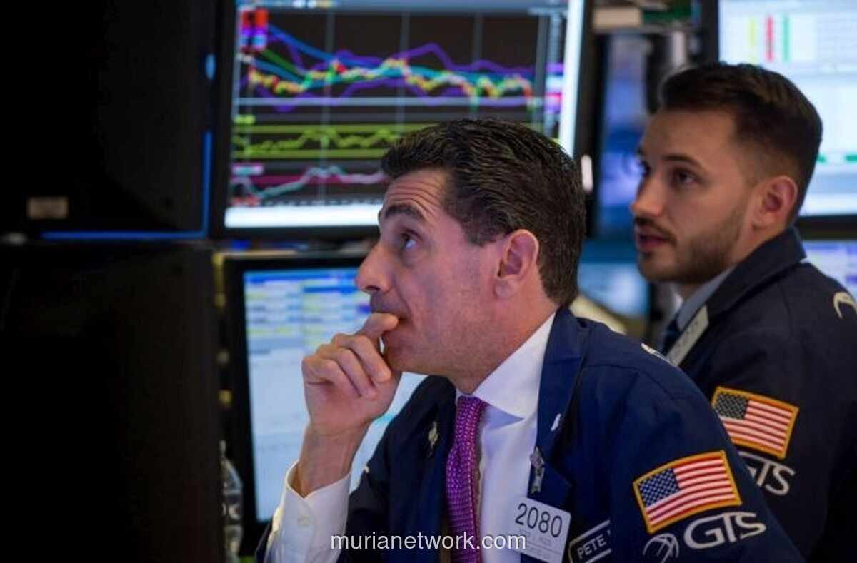 Wall Street Terpuruk, Saham Produsen Chip dan Teknologi Anjlok Akibat Kekhawatiran Inflasi dan Valuasi