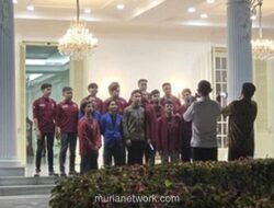 Gibran Temui Mahasiswa di Patung Kuda, Tampung Aspirasi Tiga Klaster Tuntutan
