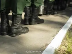 Zimbabwe Tangkap Pria yang Diduga Merekrut Warga untuk Bertempur demi Rusia