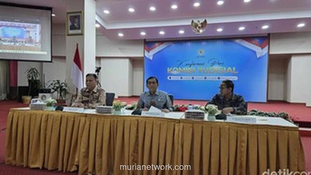 KY Usul 121 Hakim Disanksi, 9 Di antaranya Diberhentikan Tak Hormat