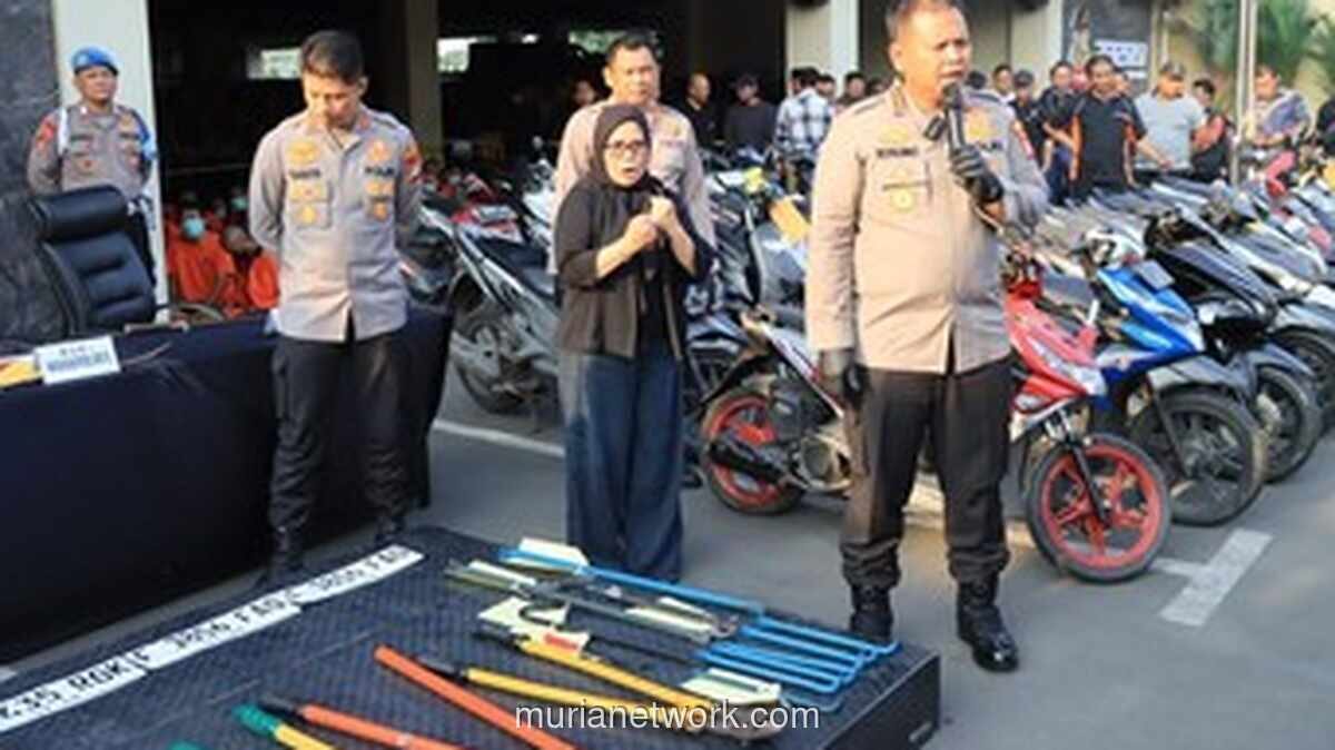 Polisi Bekasi Tangkap Dua Pembobol Toko Sepatu, Dua Buron Diburu
