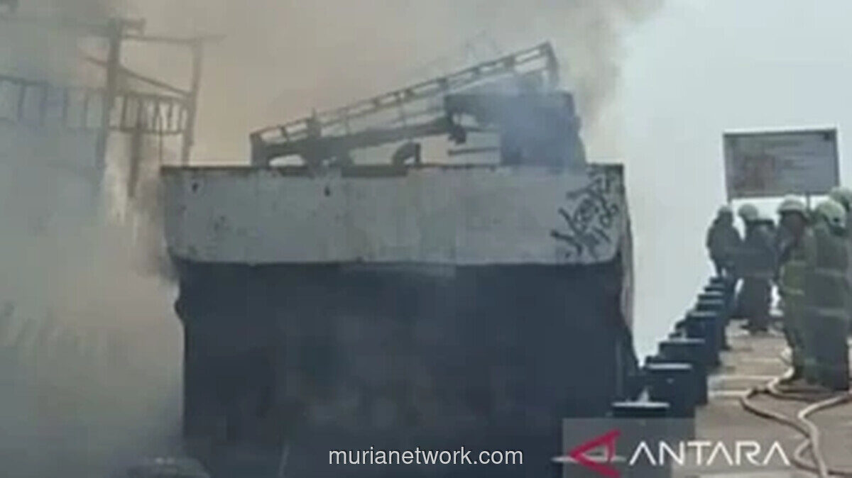 Tiga Kapal Hangus Terbakar di Dermaga Muara Angke, Polisi Selidiki Penyebab
