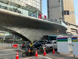 Pelanggaran Lampu Merah di Pelican Crossing Bundaran HI Masih Marak, Pejalan Kaki Terjepit