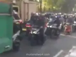 Truk Mogok di TB Simatupang Picu Kemacetan Panjang