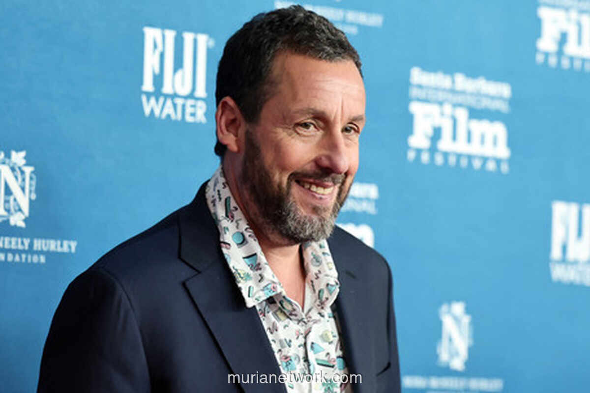 Taylor Swift dan Travis Kelce Resmi Menikah di Madison Square Garden, Adam Sandler Pimpin Upacara