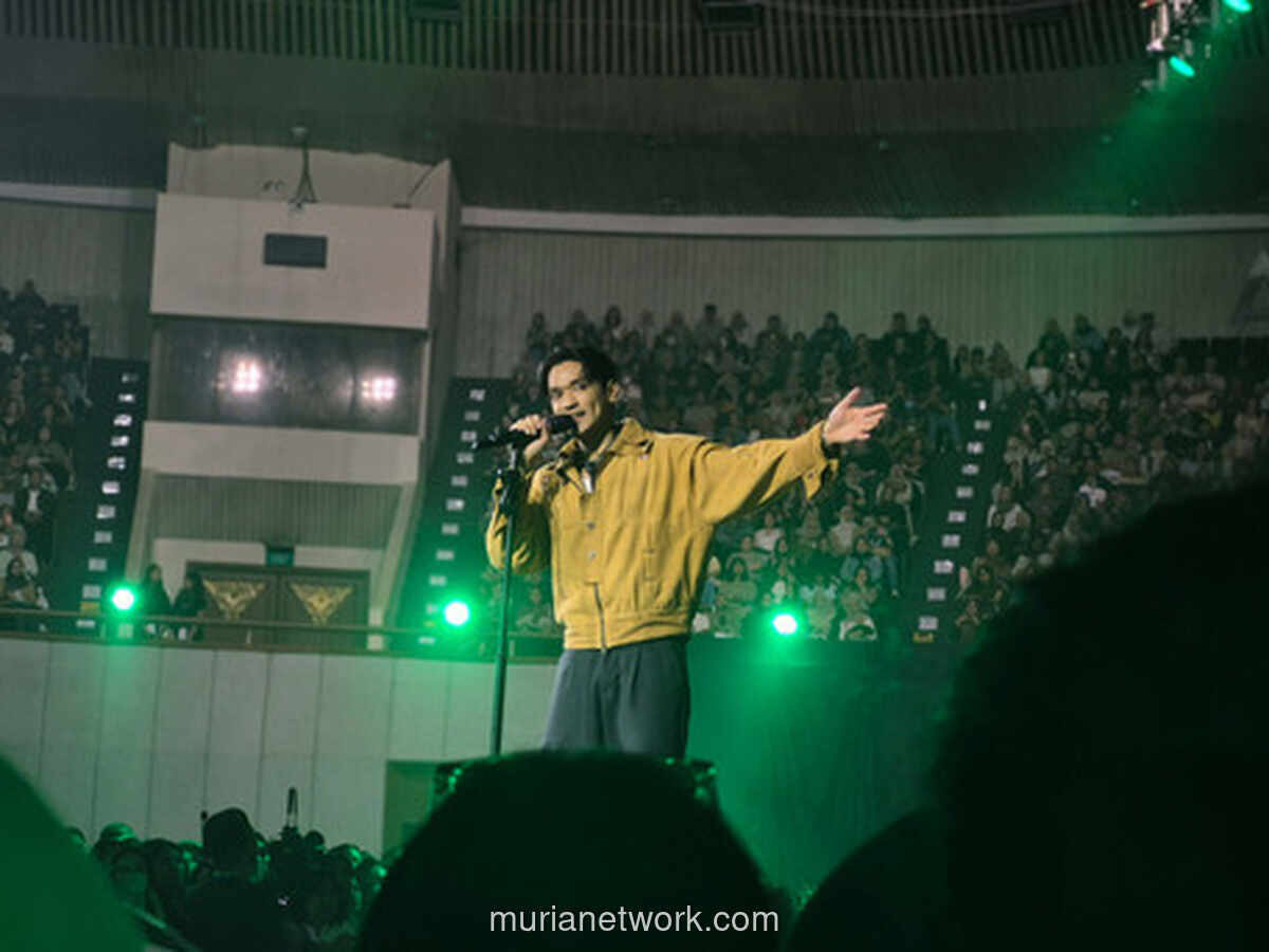 Afgan Sukses Gelar Konser Retrospektif Meski Sempat Alami Gangguan Suara