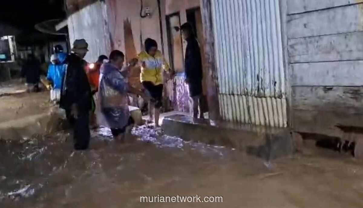 Banjir Bandang Terjang Agam, Ratusan Rumah Terendam dan Warga Dievakuasi