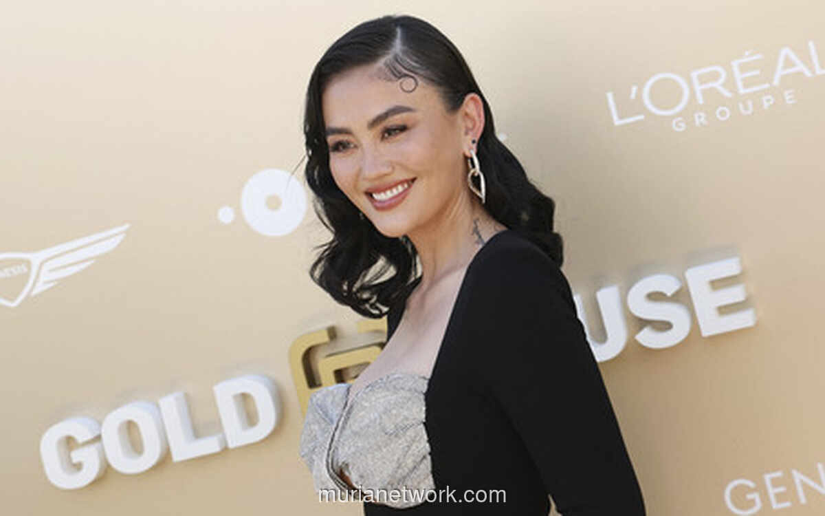 Agnez Mo Bawa Pencak Silat dan Karambit ke Serial Reacher Season 4